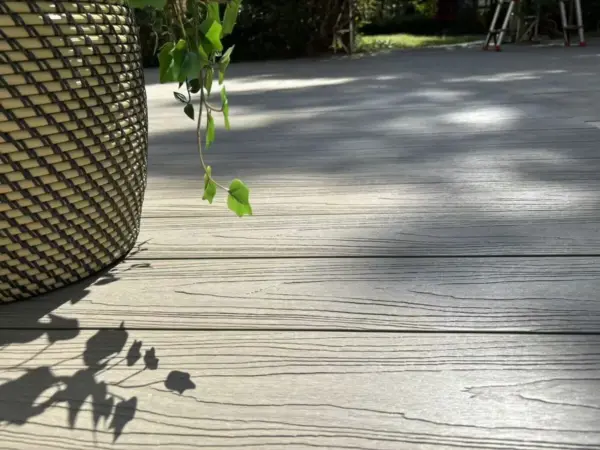Skywood Shadown Rigde - Outdoor Decking Skywood Shadown Rigde - Outdoor Decking