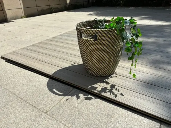 Skywood Shadown Rigde - Outdoor Decking Skywood Shadown Rigde - Outdoor Decking